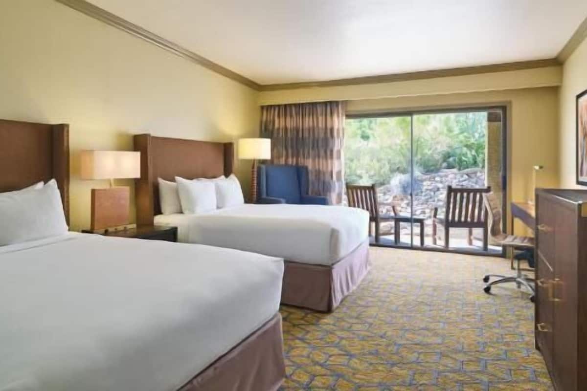 Ropa de cama de alta calidad y camas con pillow-top