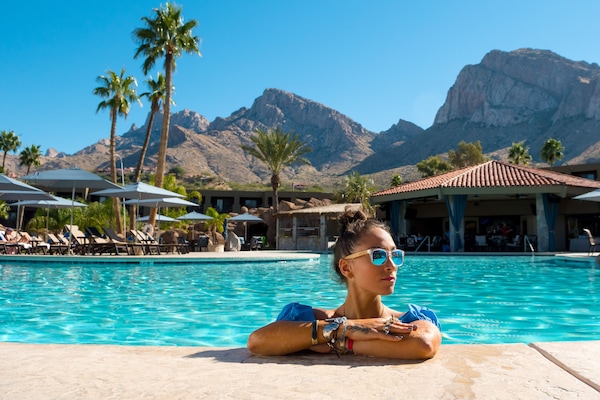 5 piscinas externas, espreguiçadeiras