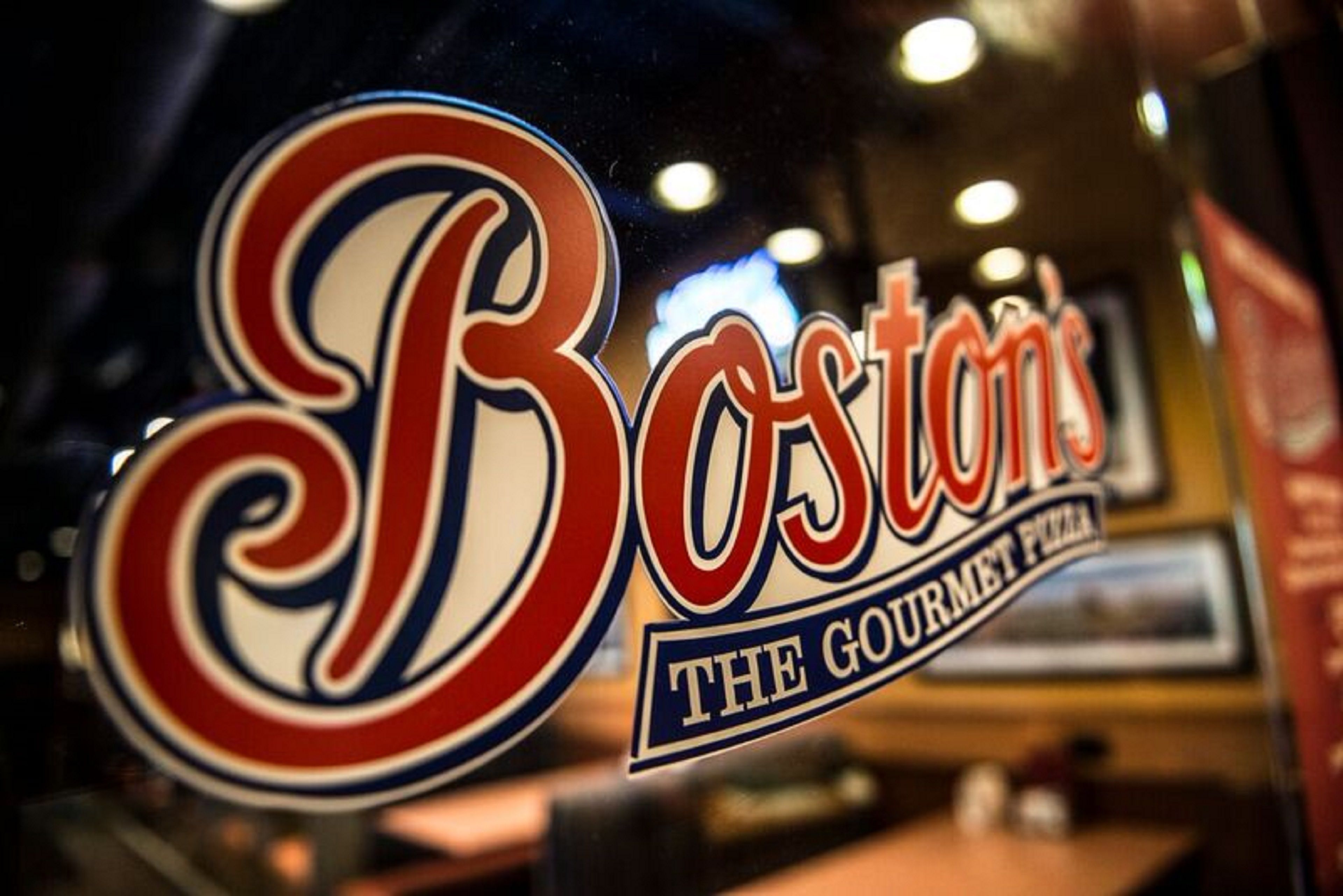 2 restaurants, breakfast served