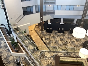 Interior - Wyndham Grand Executive Center Little Rock Airport (Little Rock)