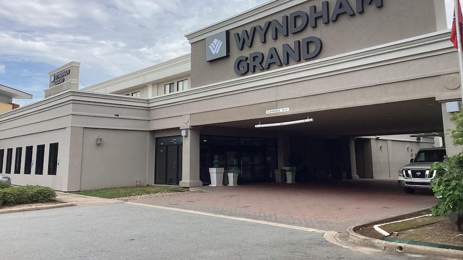 Wyndham Grand Executive Center Little Rock Airport