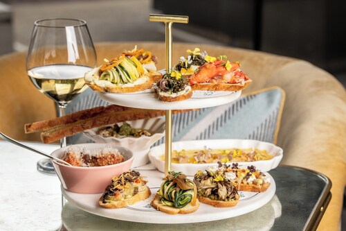 Ellesmere Island Luxury Holidays 2025 Expedia.co.uk