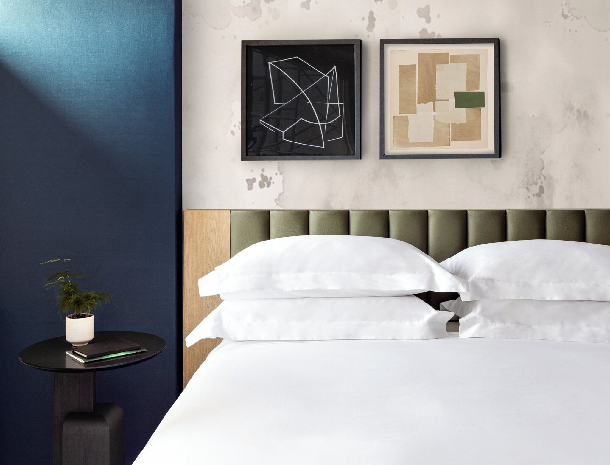 Premium bedding, in-room safe, laptop workspace, blackout drapes