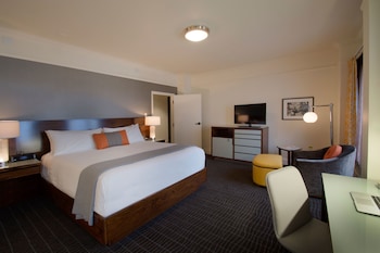 Gallery Suite, 1 King Bed with Sofa bed | Egyptian cotton sheets, premium bedding, pillowtop beds, in-room safe at Hotel Lucia