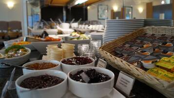 Daily buffet breakfast (EUR 11.90 per person)