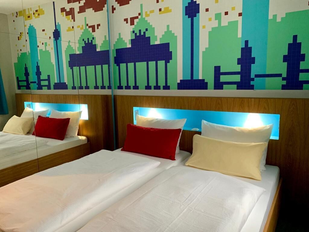 Premium bedding, desk, blackout drapes, soundproofing