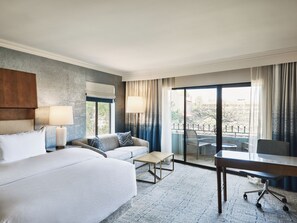 Suite, 1 King Bed, Corner