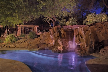 3 outdoor pools, open 8:00 AM to 10:00 PM, free cabanas, pool umbrellas at The Westin La Paloma Resort and Spa