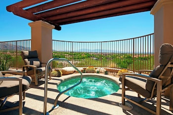 3 outdoor pools, open 8:00 AM to 10:00 PM, free cabanas, pool umbrellas at The Westin La Paloma Resort and Spa