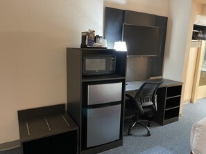 Desk, blackout drapes, iron/ironing board, free WiFi