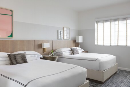 Kimpton Surfcomber Hotel, an IHG Hotel - Image 11