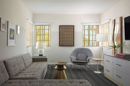 Kimpton Surfcomber Hotel, an IHG Hotel - Image 55