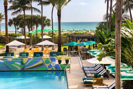 Kimpton Surfcomber Hotel, an IHG Hotel - Image 1