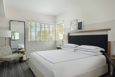 Kimpton Surfcomber Hotel, an IHG Hotel - Image 57