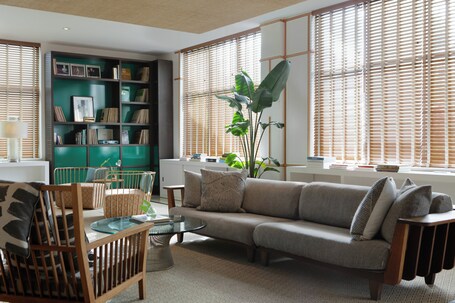 Kimpton Surfcomber Hotel, an IHG Hotel - Image 18
