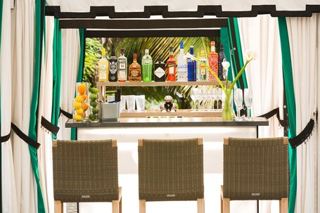 Kimpton Surfcomber Hotel, an IHG Hotel - Image 19