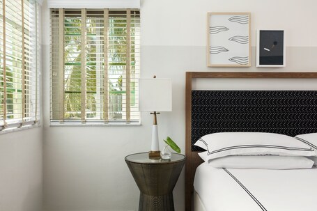 Kimpton Surfcomber Hotel, an IHG Hotel - Image 59