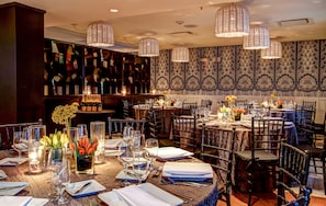 Breakfast, dinner, brunch served; al fresco dining 