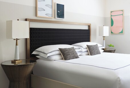 Kimpton Surfcomber Hotel, an IHG Hotel - Image 41