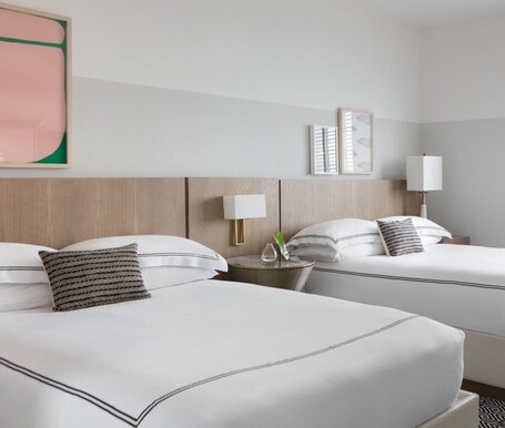 Kimpton Surfcomber Hotel, an IHG Hotel - Image 34