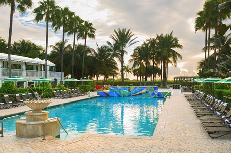 Kimpton Surfcomber Hotel, an IHG Hotel - Image 44
