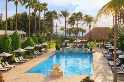 Kimpton Surfcomber Hotel by IHG
