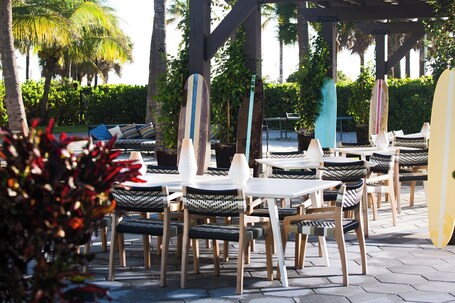 Kimpton Surfcomber Hotel, an IHG Hotel - Image 72
