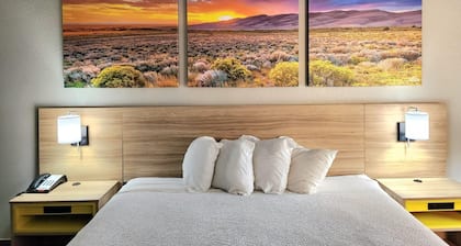 Days Inn by Wyndham Houston