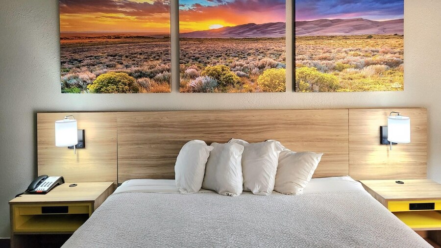 Days Inn by Wyndham Houston