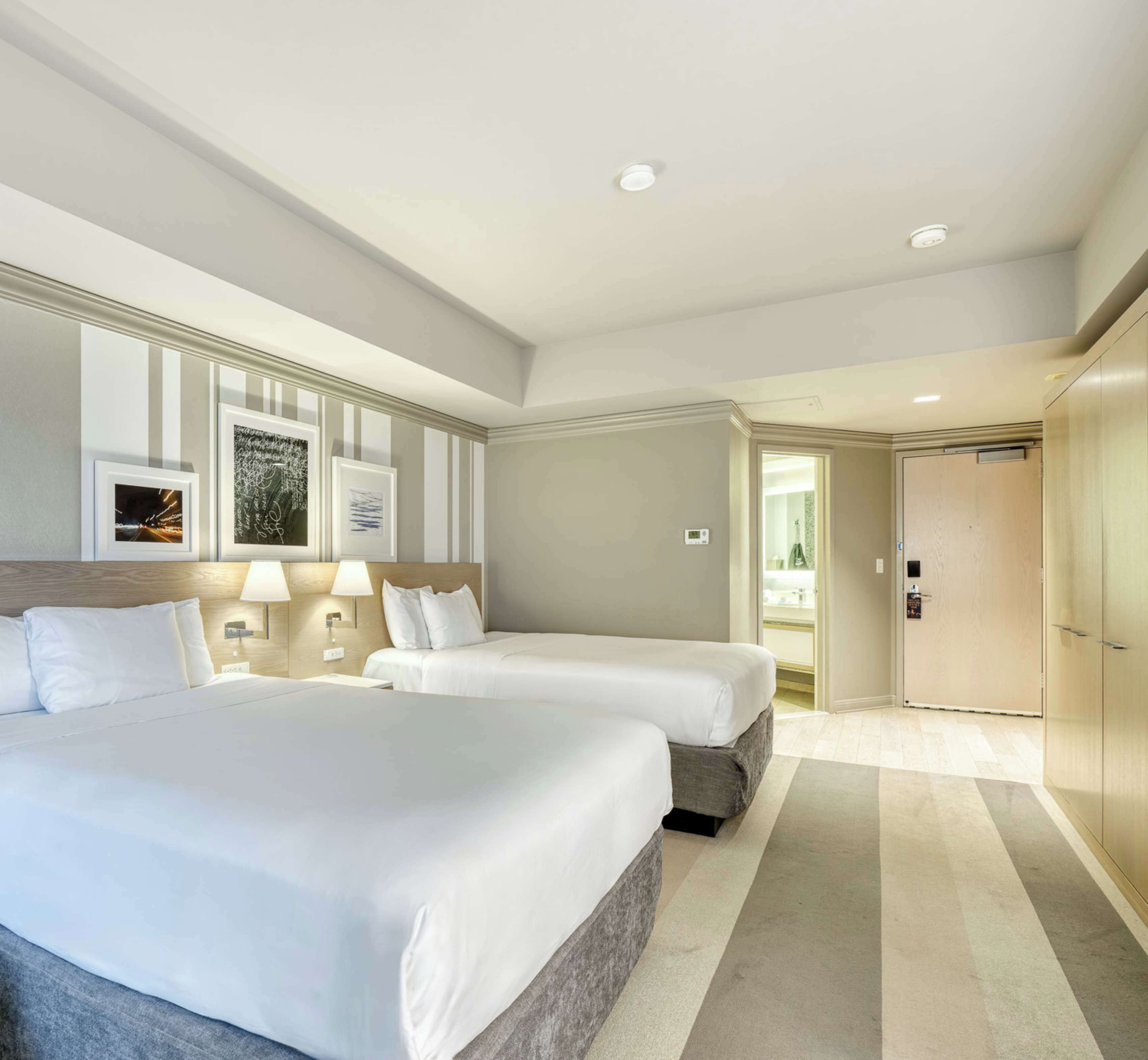 egyptian cotton sheets, premium bedding, down duvets, in-room safe