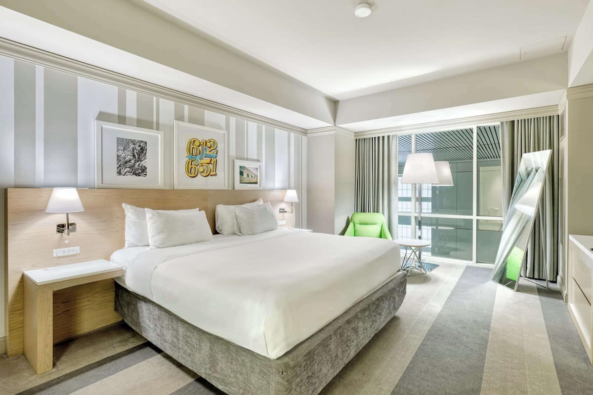 Egyptian cotton sheets, premium bedding, down duvets, in-room safe