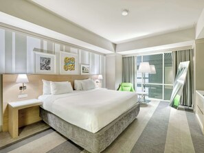 埃及棉床单、高档床上用品、羽绒被、客房内保险箱