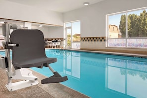 Indoor pool, pool loungers