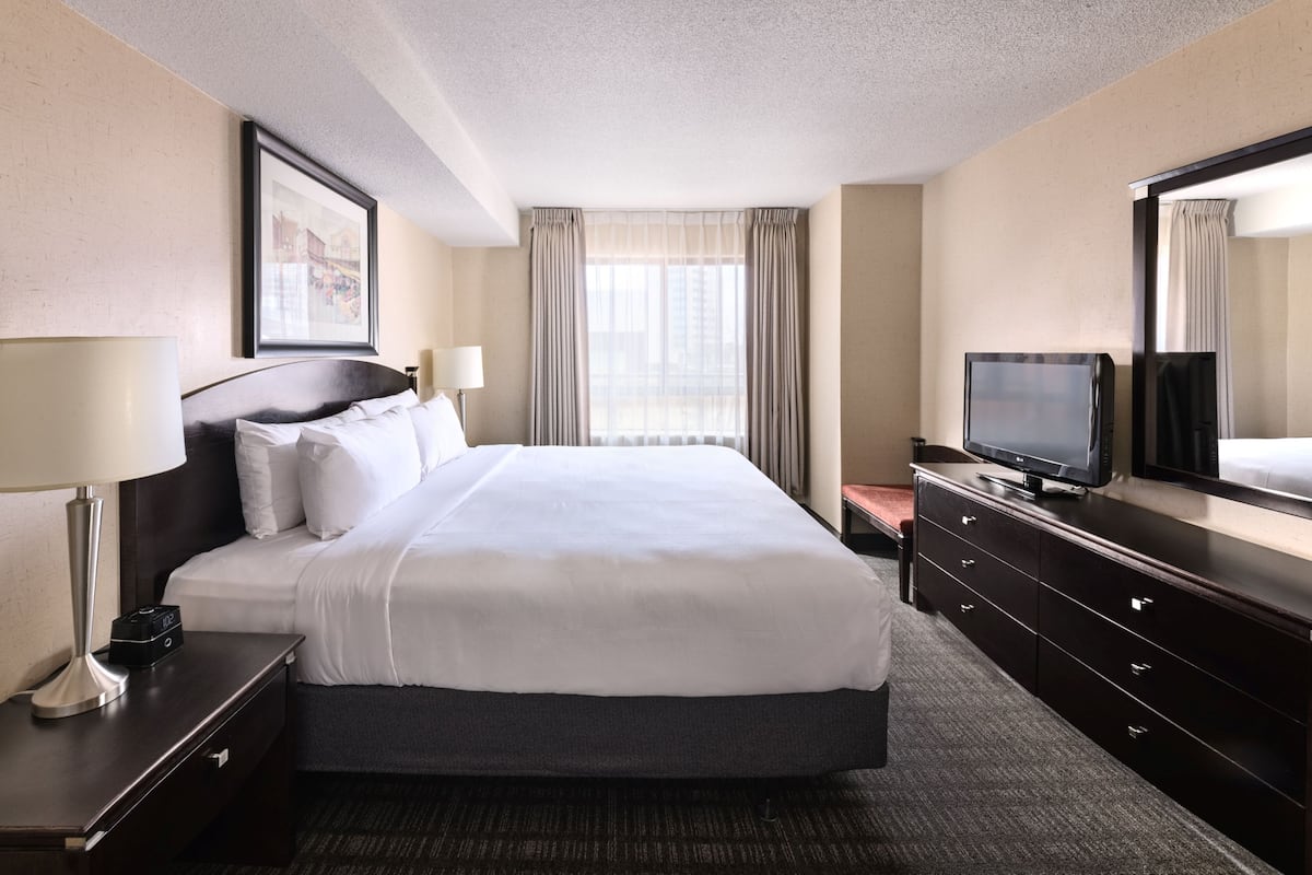 2 bedrooms, premium bedding, pillowtop beds, in-room safe