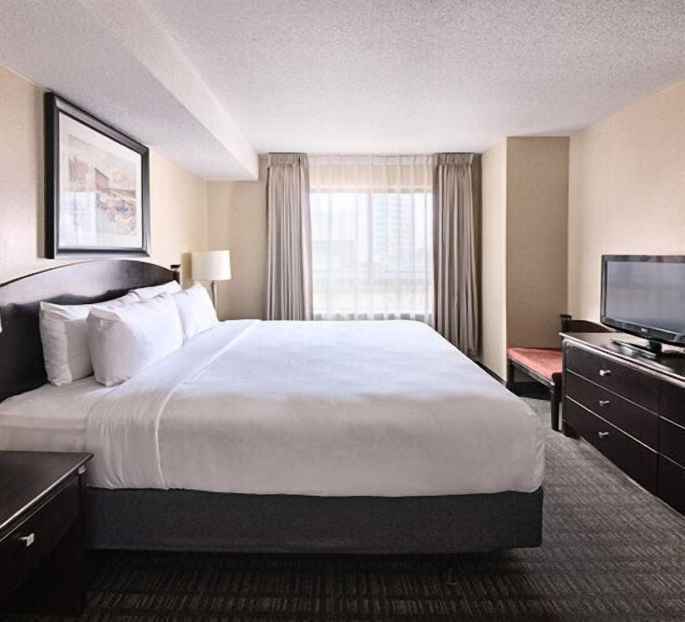 Premium bedding, pillowtop beds, in-room safe, desk