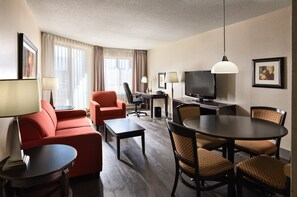 2 bedrooms, premium bedding, pillowtop beds, in-room safe