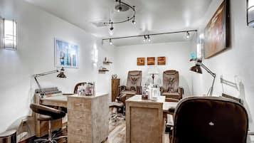 Salas de tratamientos para parejas, sauna, bañera de hidromasaje