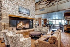 Bar (on property) - Keystone Lodge & Spa, A Vail Resorts Property (Keystone)