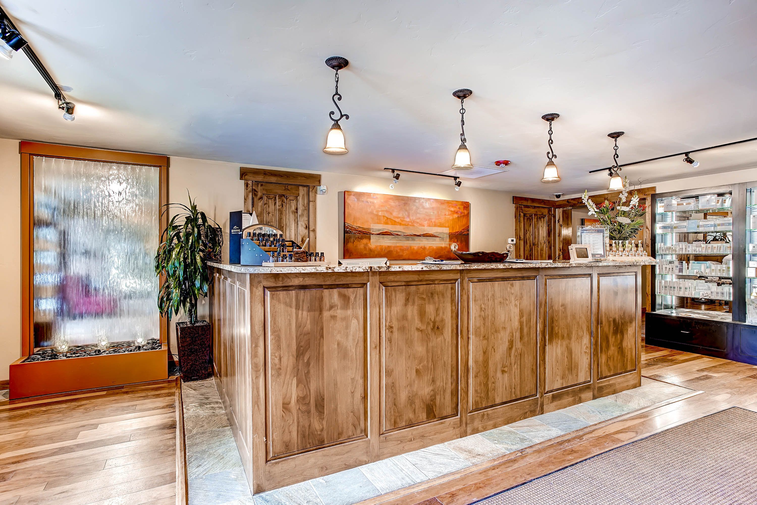 Salas de tratamientos para parejas, sauna, bañera de hidromasaje 