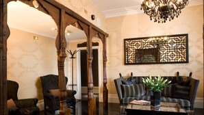 Lobby-Lounge