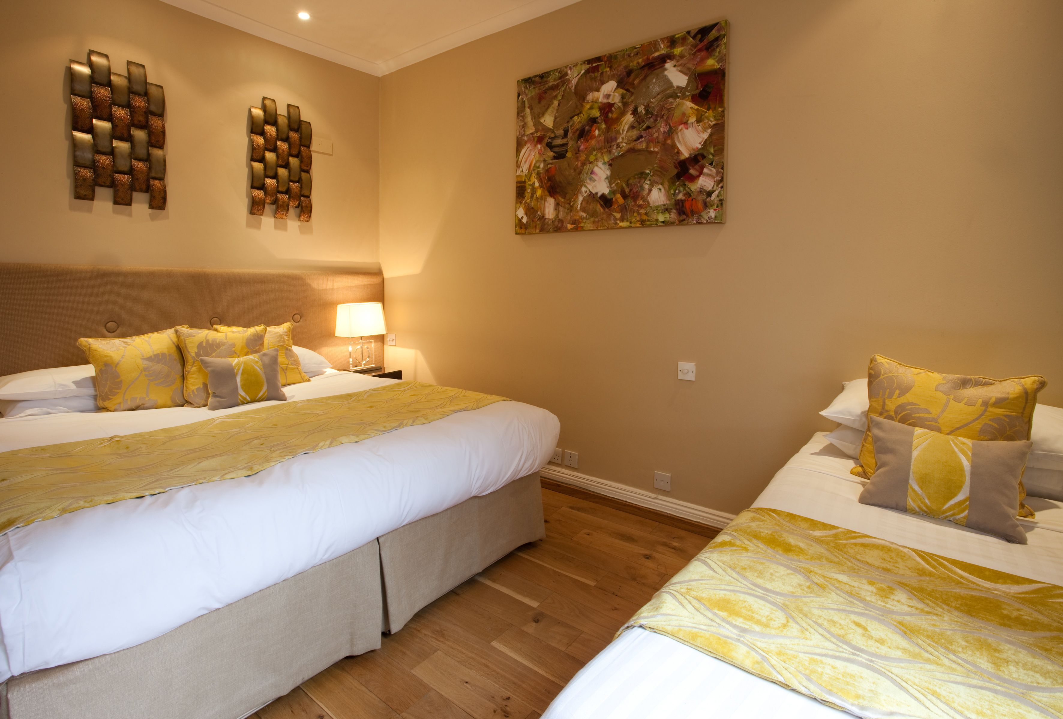 Photo - New Linden Hotel