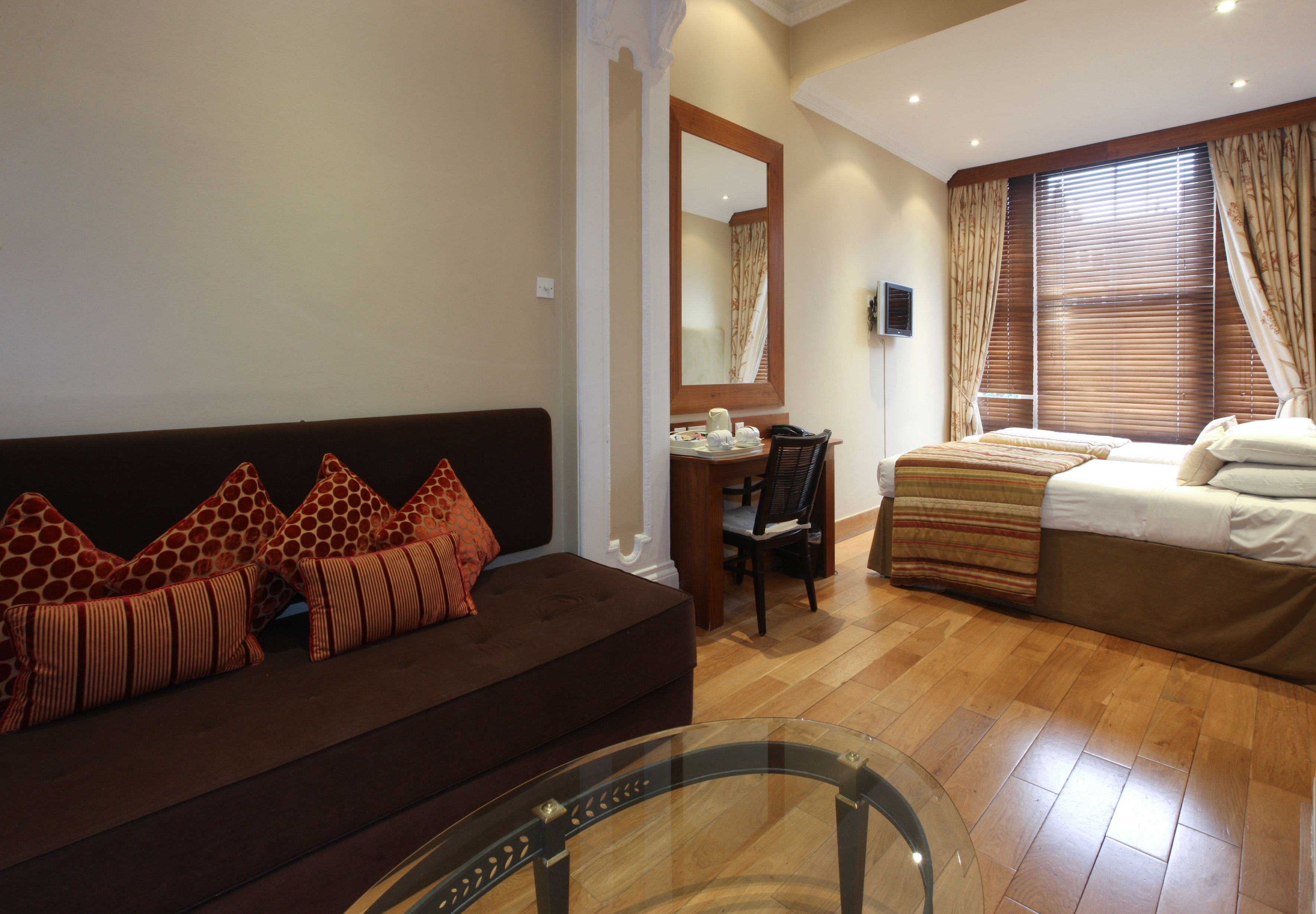 Photo - New Linden Hotel