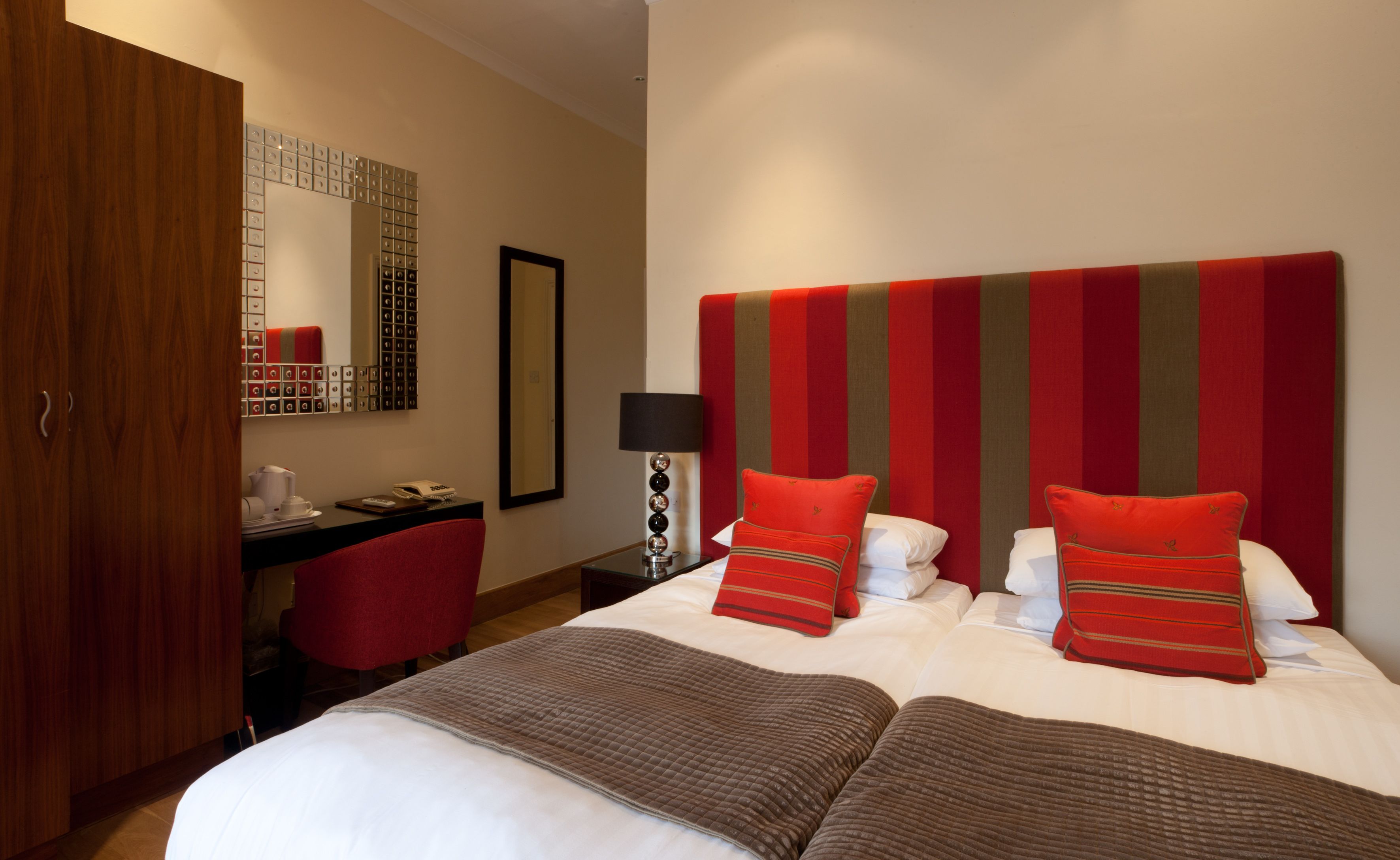 Photo - New Linden Hotel