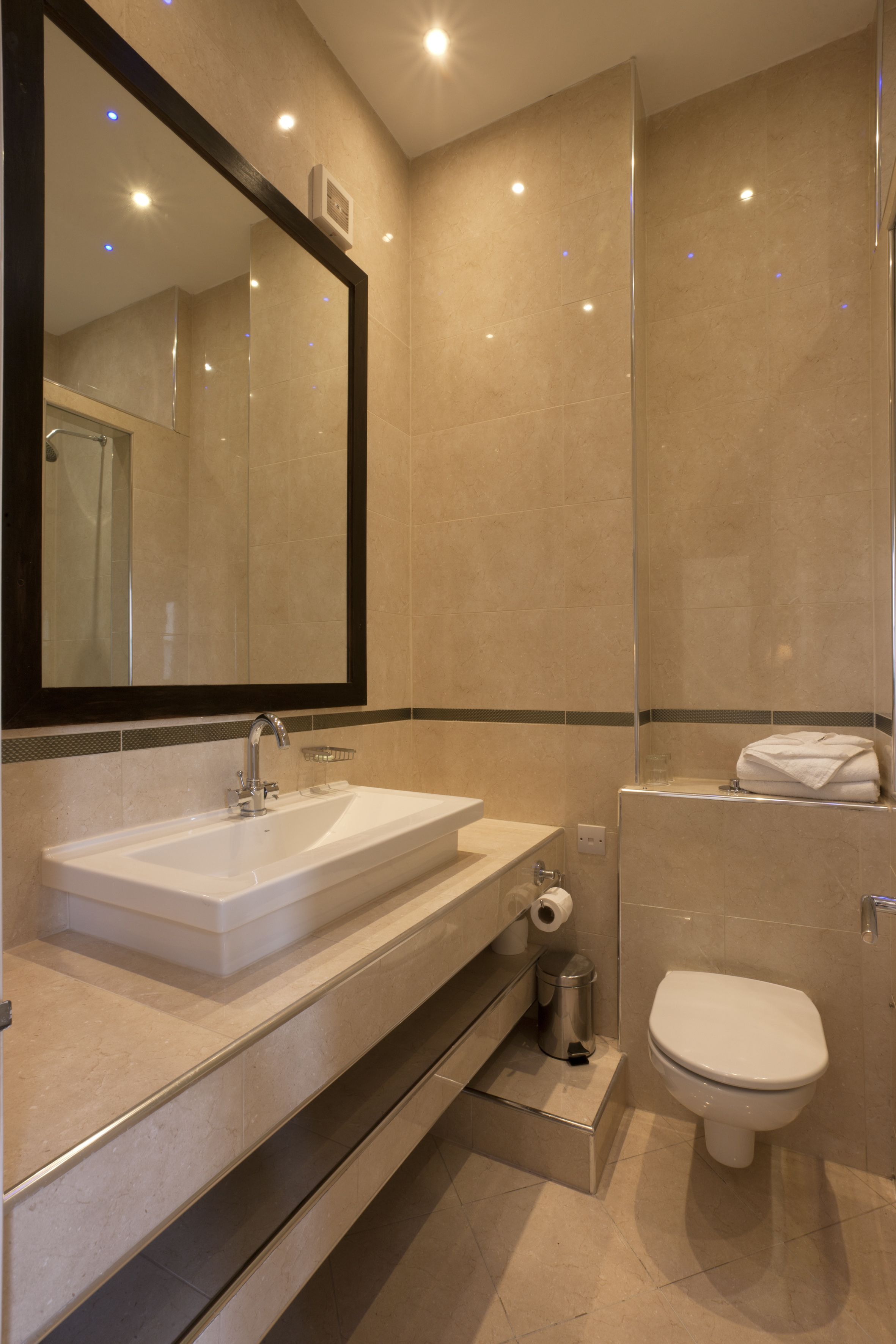 Foto - New Linden Hotel