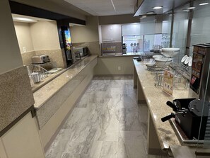Free daily continental breakfast