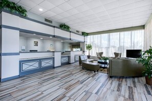 Lobby - Quality Inn & Suites Brooksville I-75/Dade City (Brooksville)