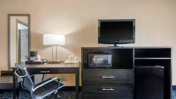 Premium bedding, in-room safe, desk, laptop workspace