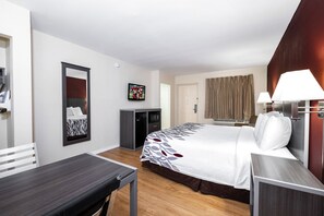 Superior Room, 1 King Bed, Non Smoking | Desk, blackout drapes, iron/ironing board, free cribs/infant beds - Red Roof Inn Houston North - FM 1960 & I-45 (Houston)