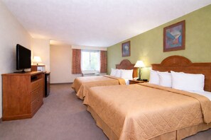 Skrivebord, wi-fi (inkludert) og sengetøy