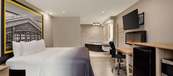 Super 8 by Wyndham Meadowlands